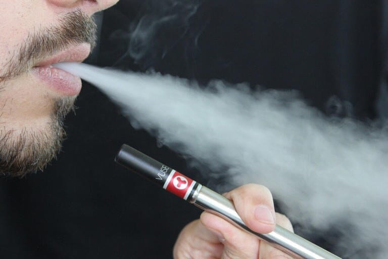 Nicotine e-cigarettes found to be more successful in helping smokers quit
