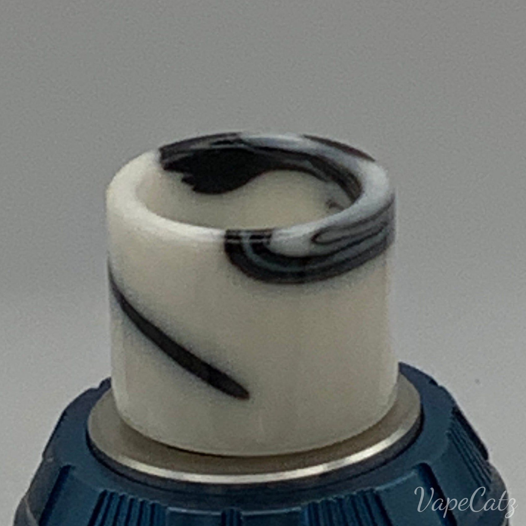 810 Drip Tip Aleader 810 Drip Tip - Standard Wide Bore - Lots of Colors!! YA2 Vape Accessories 810 Drip Tip White with Black