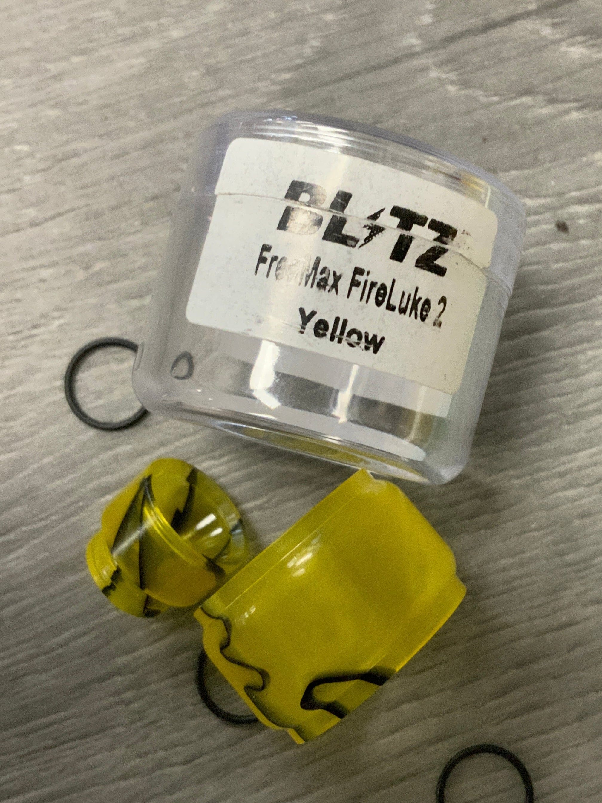 Freemax Fireluke 2 Replacement Resin Tank Replacement Coil Freemax Yellow 